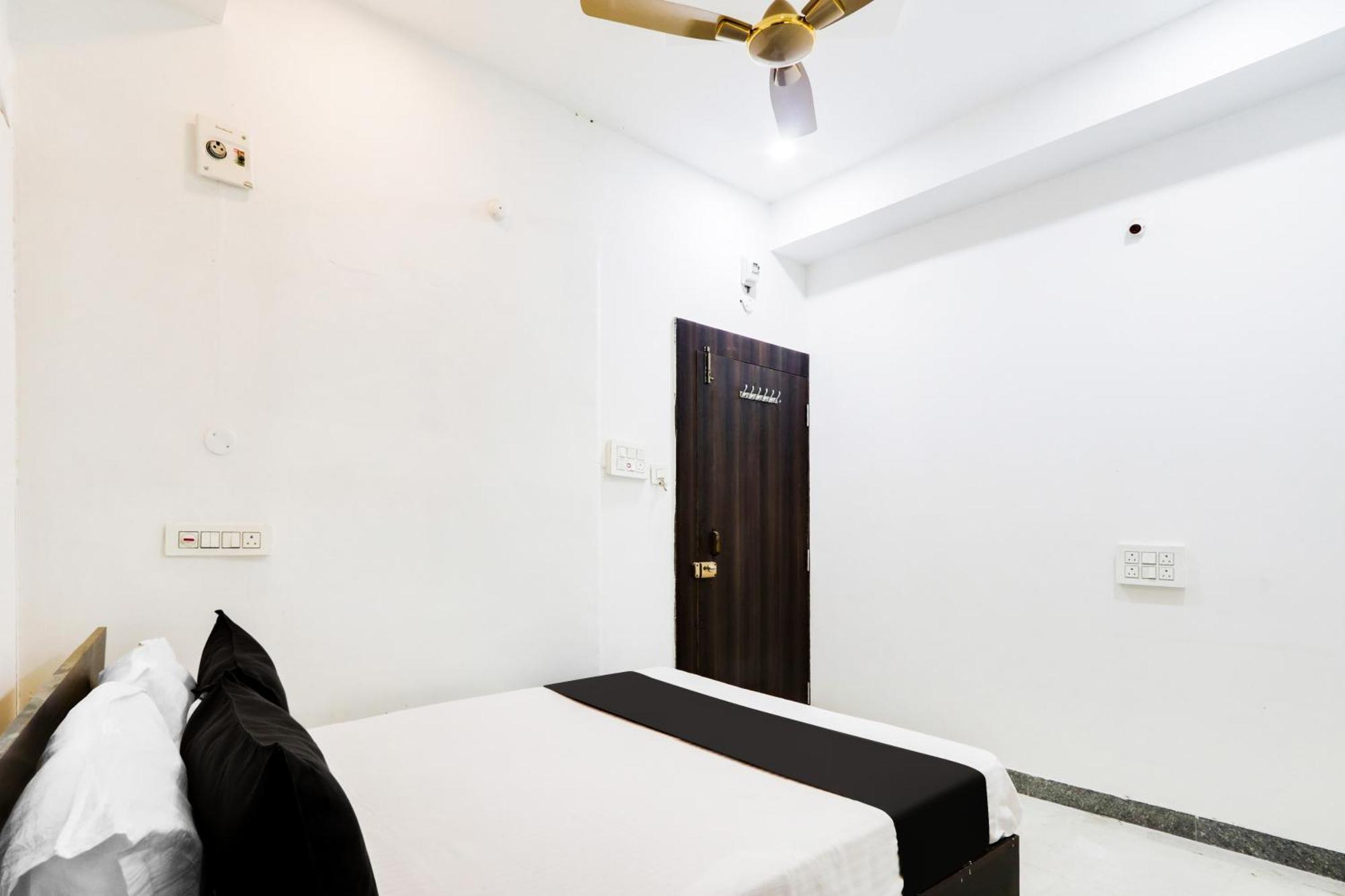 Hotel O City Inn Luxury Rooms Warangal Exteriör bild
