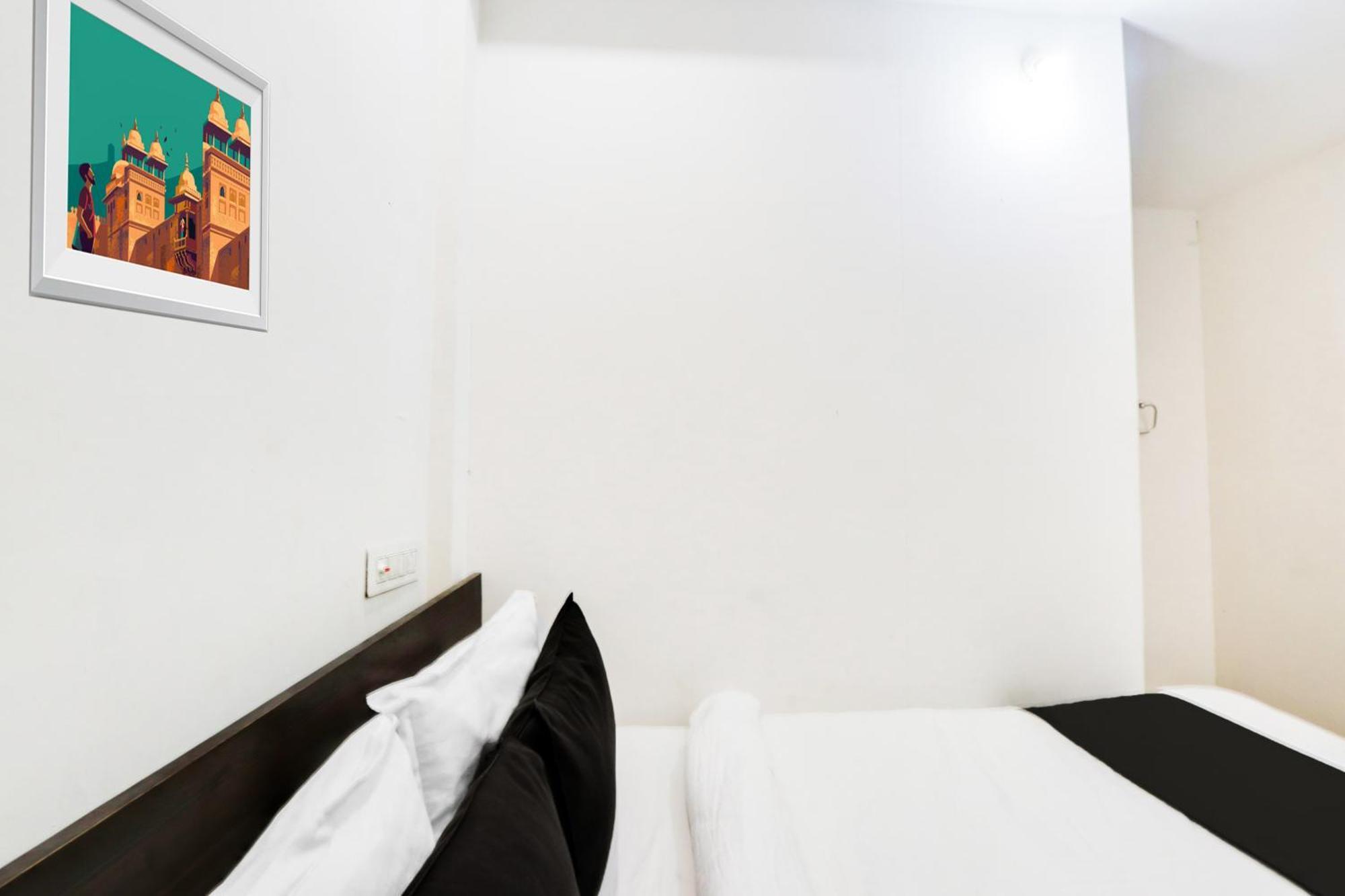 Hotel O City Inn Luxury Rooms Warangal Exteriör bild