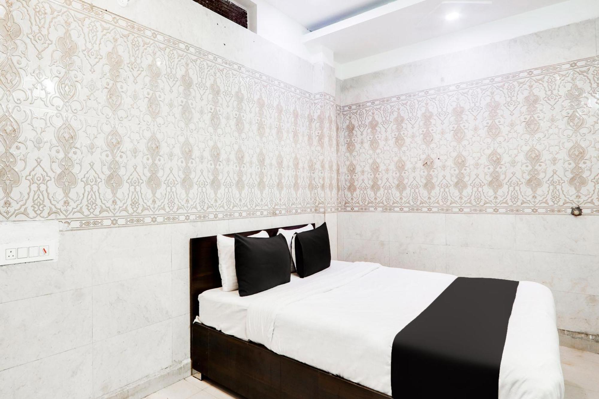Hotel O City Inn Luxury Rooms Warangal Exteriör bild